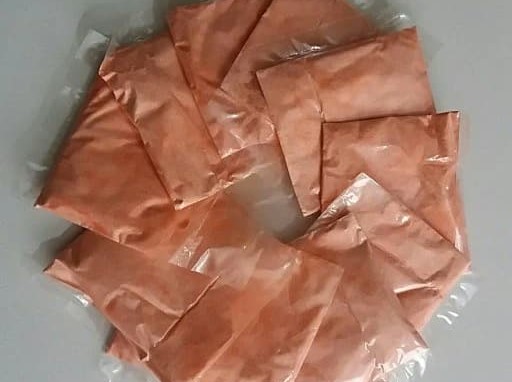 تصویر 1 از قیمت رنگ زعفران خوراکی با کیفیت ارزان + خرید عمده